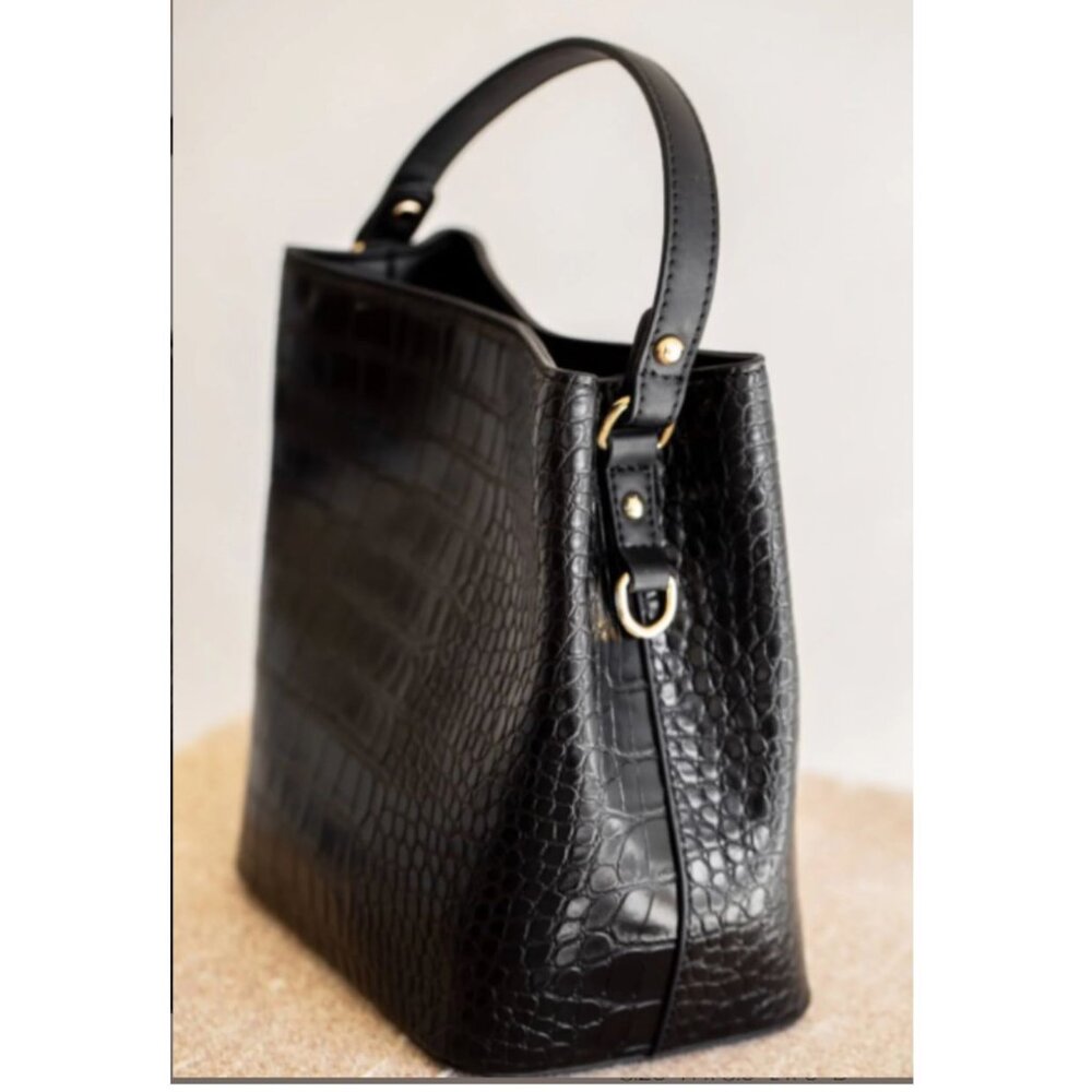 AOTA Elena Vegan Black Faux Croc Embossed Bucket Crossbody Bag Black NWT - Picture 3 of 11